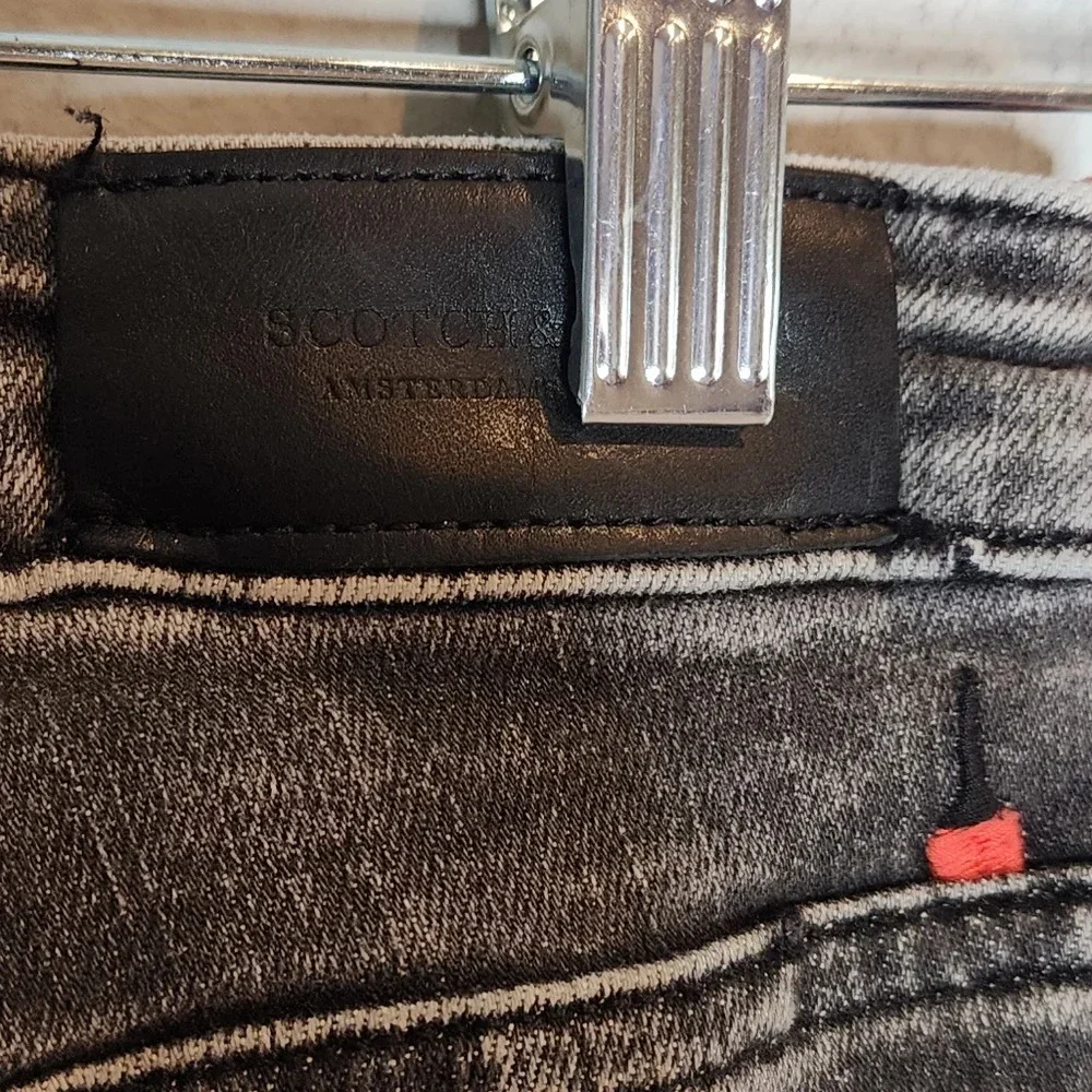 Scotch & Soda Pepper Embroidered Slim‎ Boyfriend Grey jeans.  Size 26.